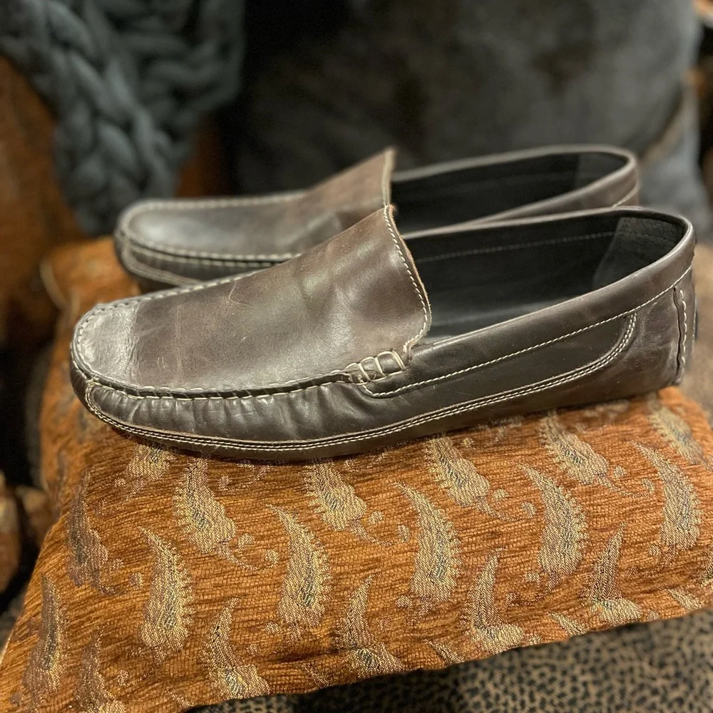 Men’s slip-on driving loafer by J. Ferrar in  size 13